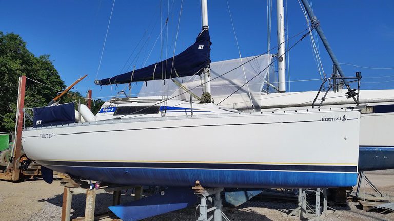 Beneteau First 235 Sail Cover (Blanket Style)