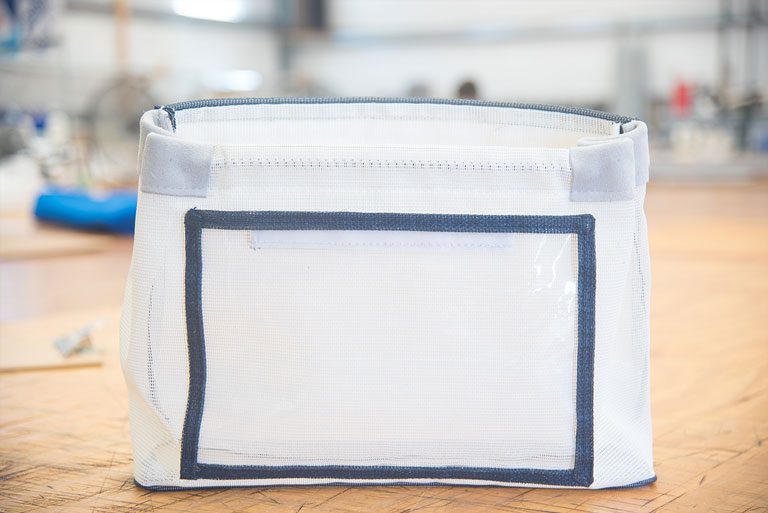 Single pocket sheet bag with vinyl pocket