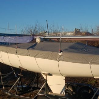 J 24 - Skirted Deck Cover