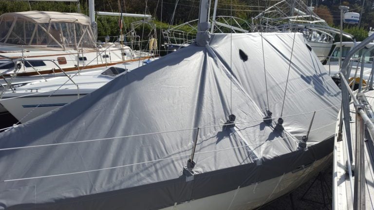 Beneteau 352 - Boom Tent Winter Cover